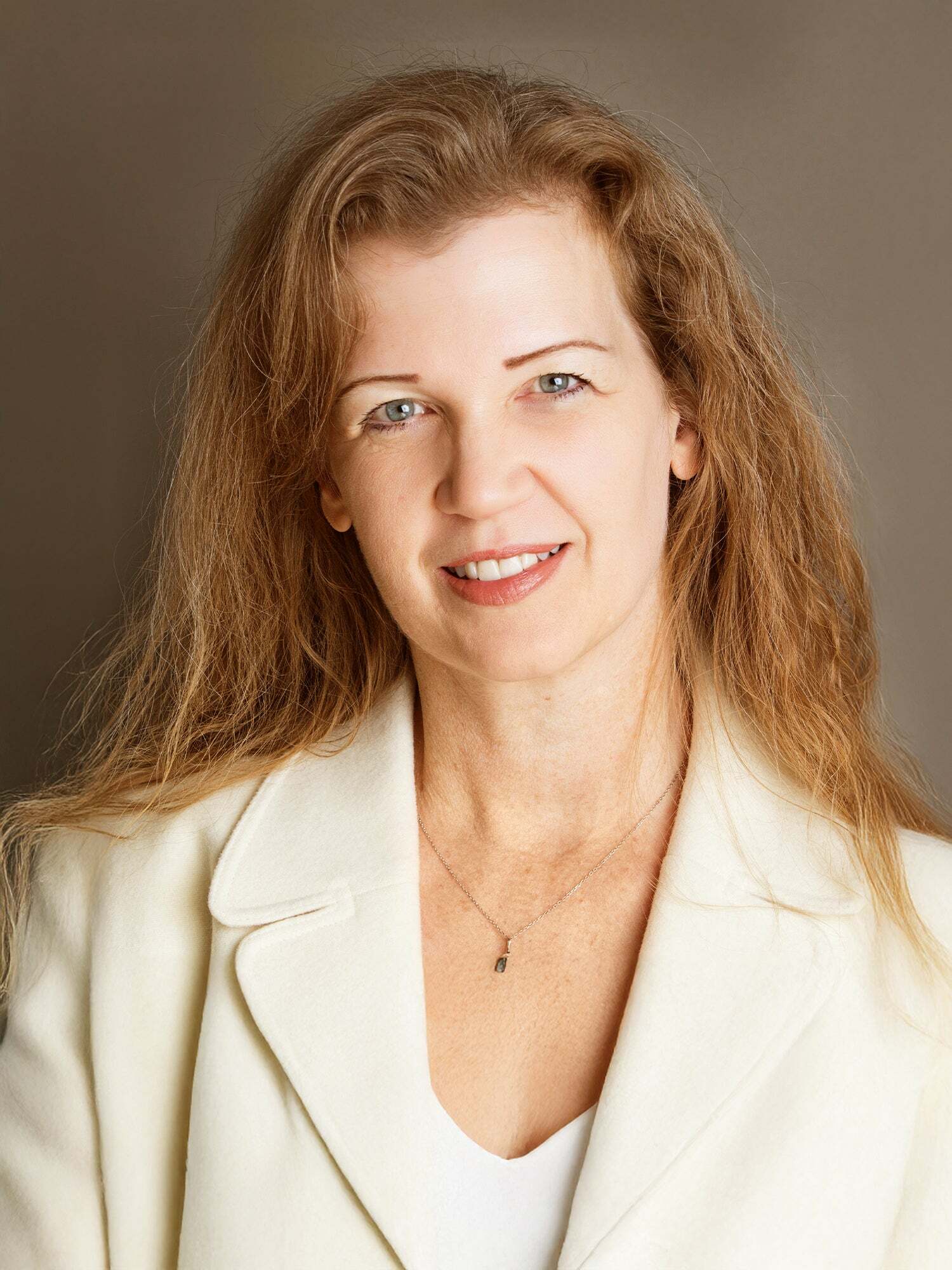 Lisa Cromwell Headshot